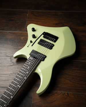 ĒMI 7 // MASTER SERIES // Mint
