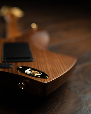 LARADA 6 // Custom // Redwood