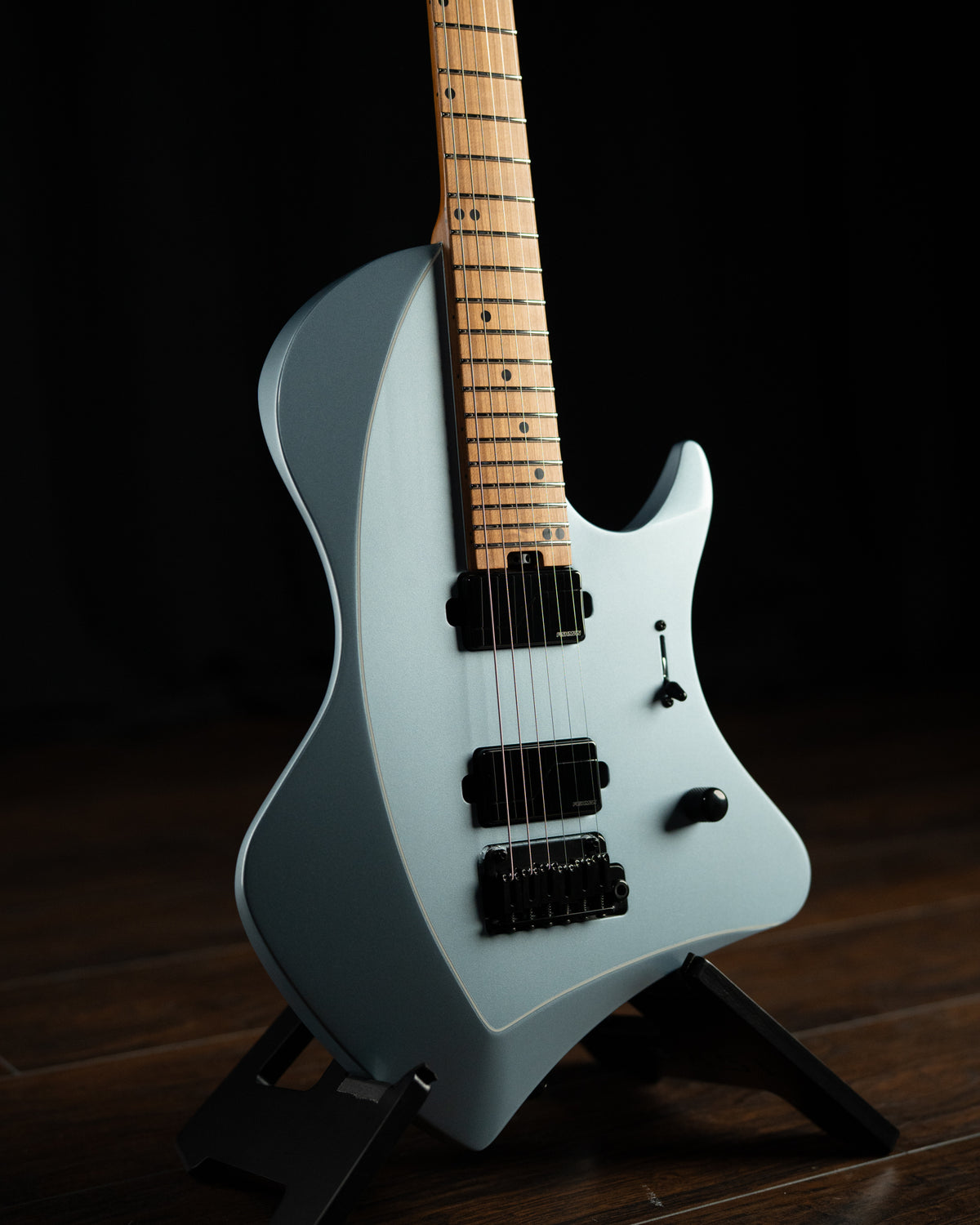 LARADA 6 // Master Series // Frost