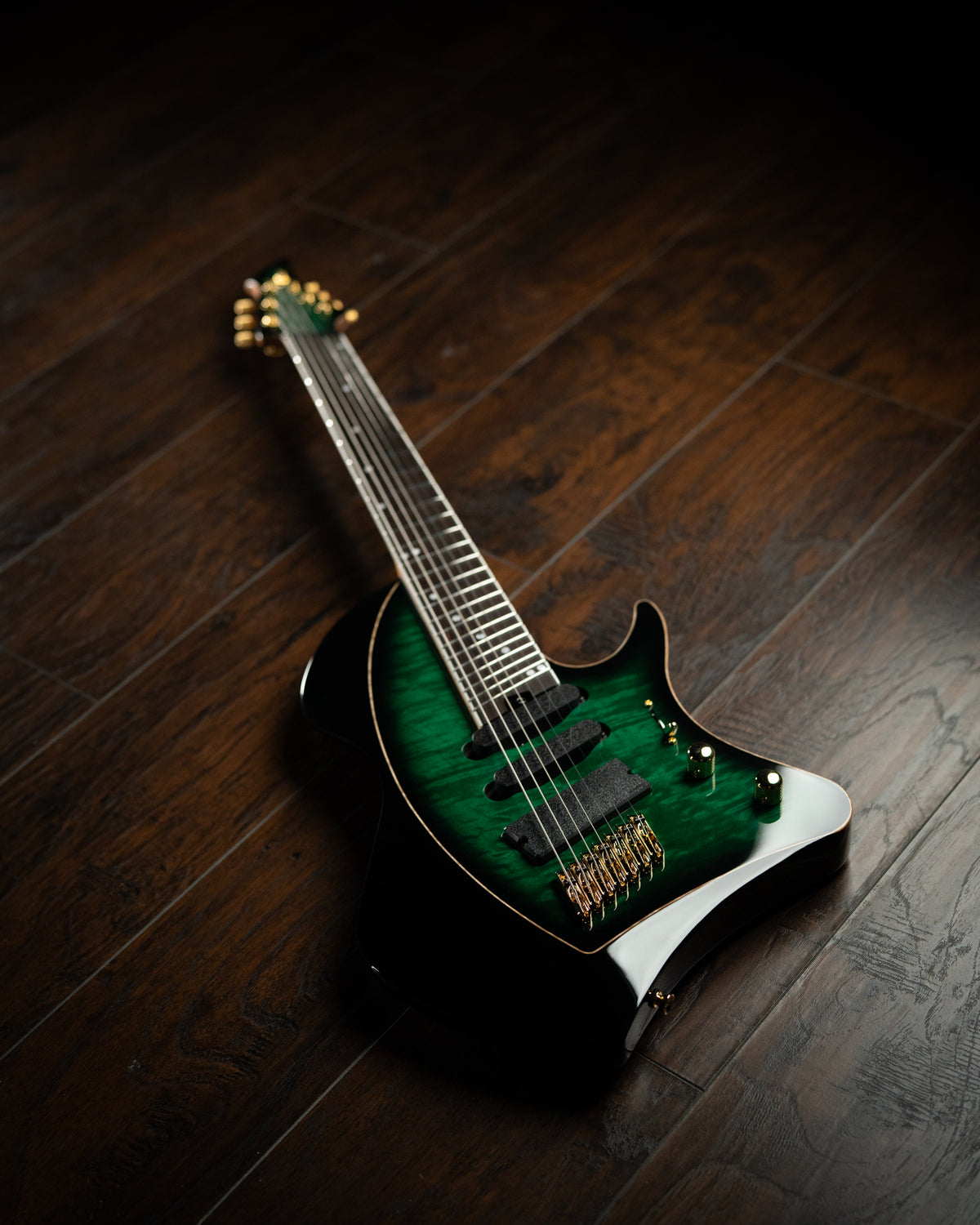 LARADA 7 // Custom // Emeraldburst [Ebony FB]