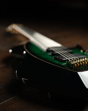 LARADA 7 // Custom // Emeraldburst [Ebony FB]