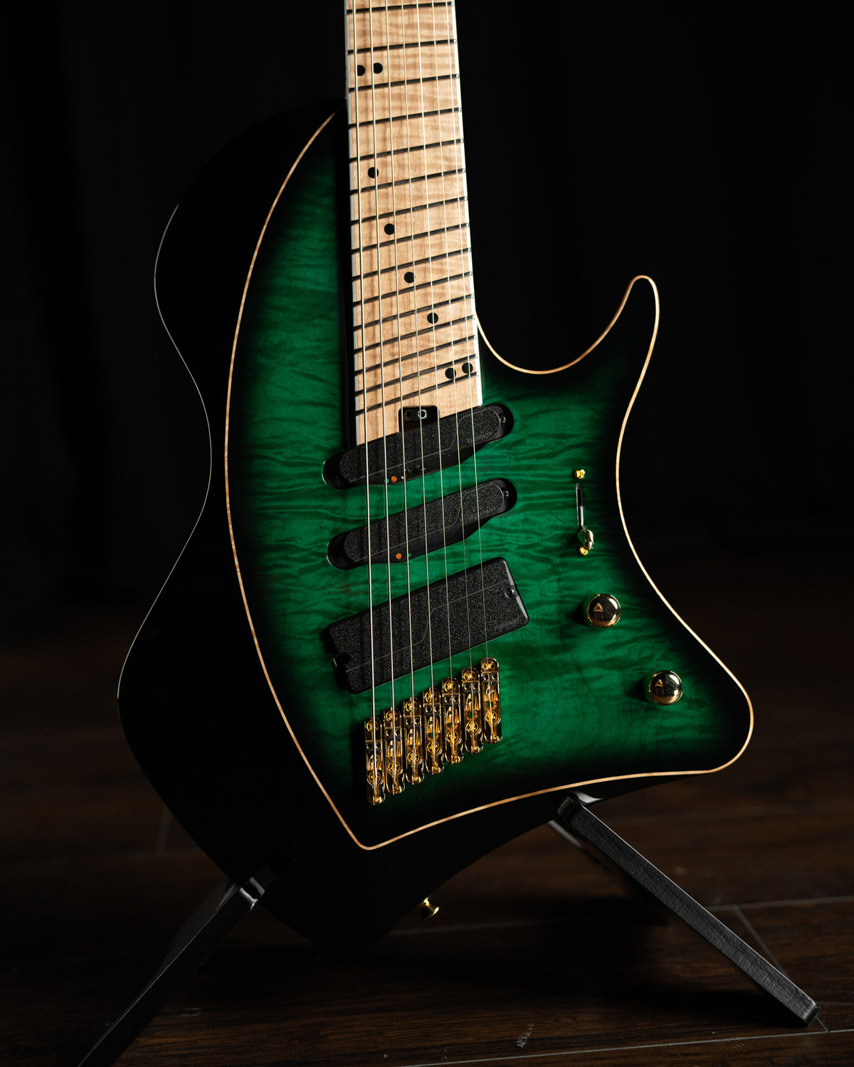 LARADA 7 // Custom // Emeraldburst