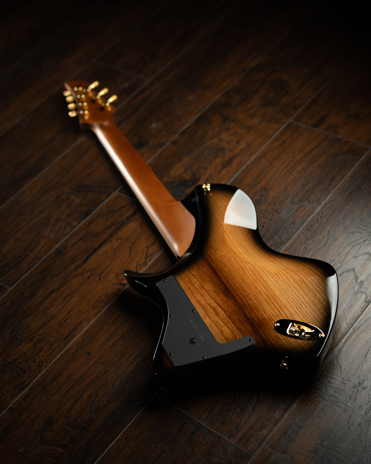 LARADA 7 // Custom // Emeraldburst