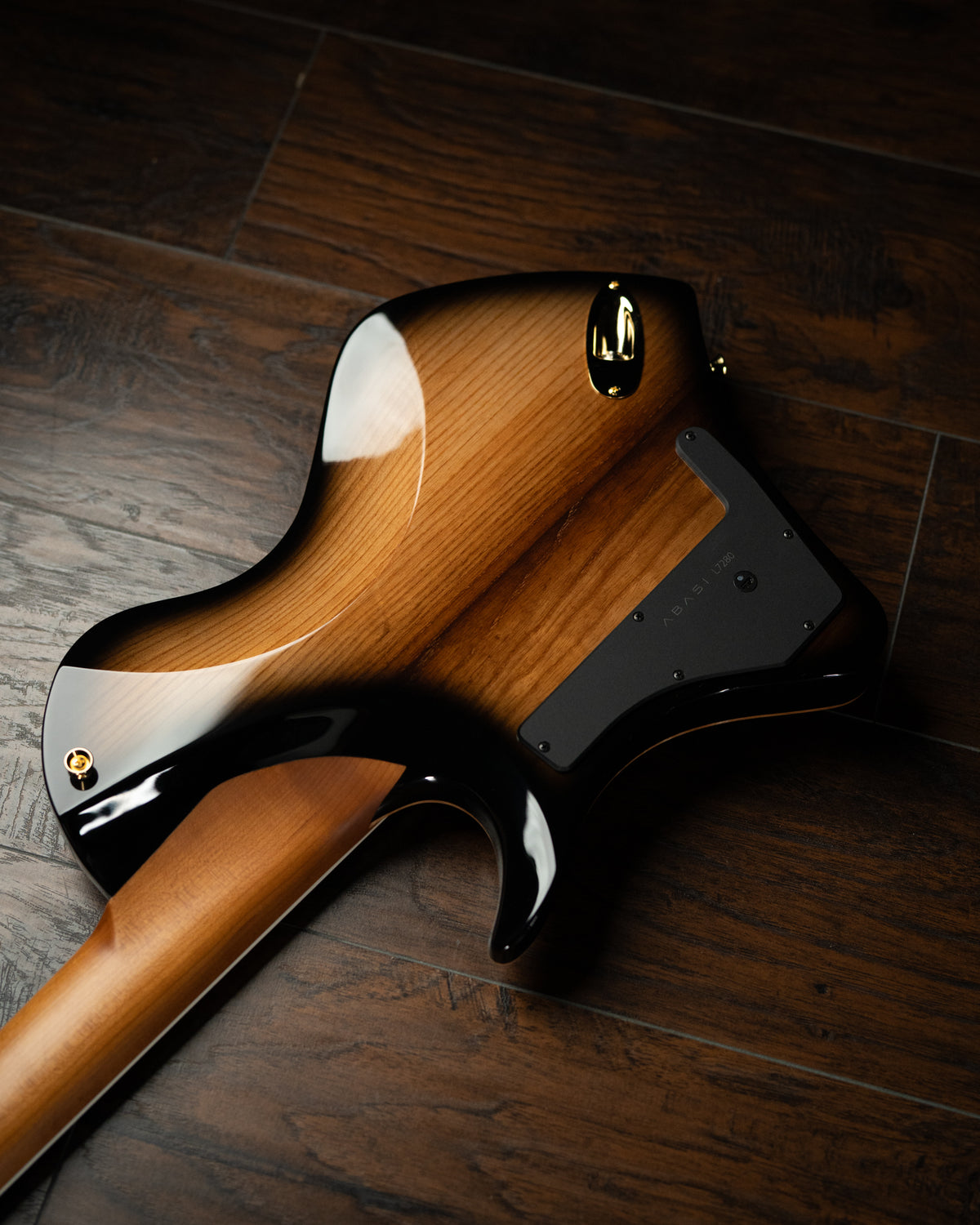 LARADA 7 // Custom // Emeraldburst