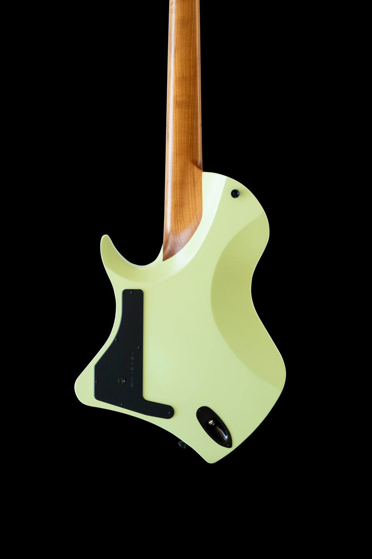 LARADA 7 // Master Series // Mint