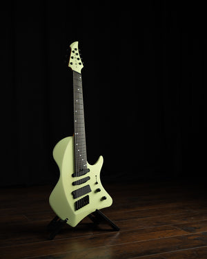 LARADA 7 // Master Series // Mint