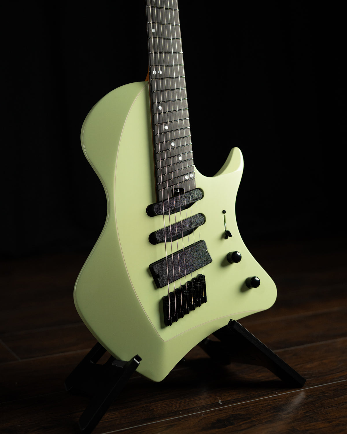 LARADA 7 // Master Series // Mint