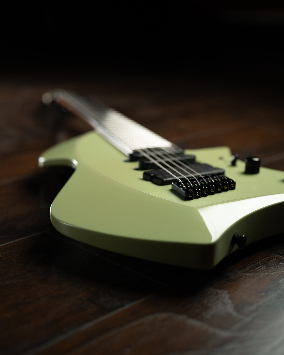 LARADA 7 // Master Series // Mint