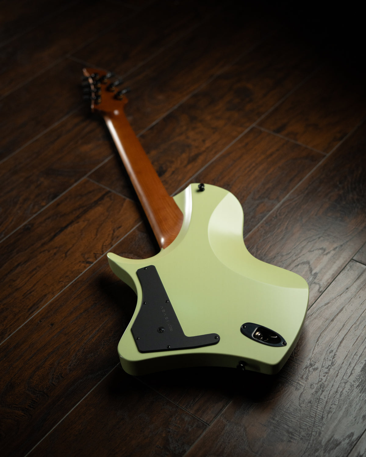 LARADA 7 // Master Series // Mint