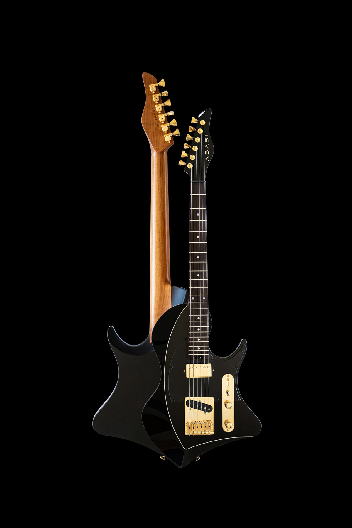 SPACE T // Modern // Black Beauty
