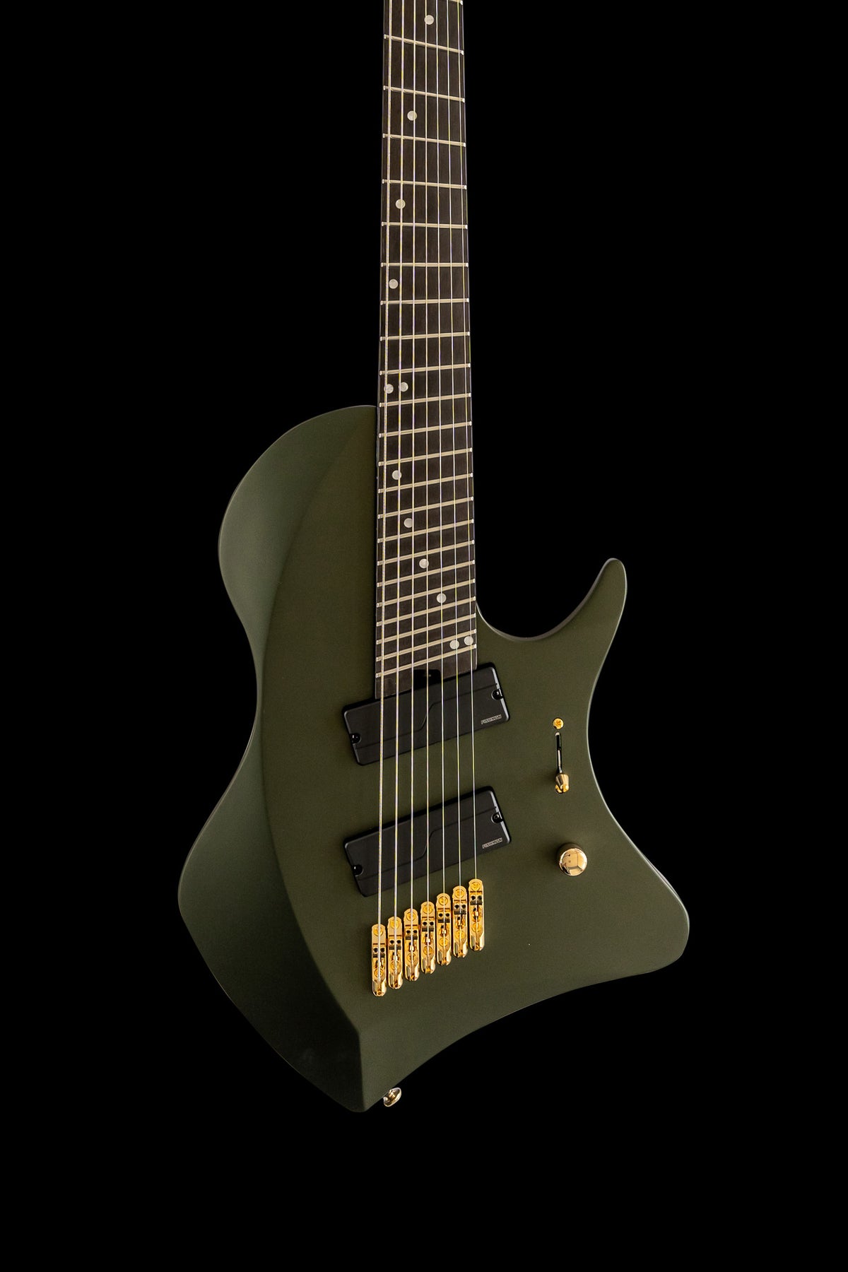 LARADA 7 // Legion // Bell Garden Green