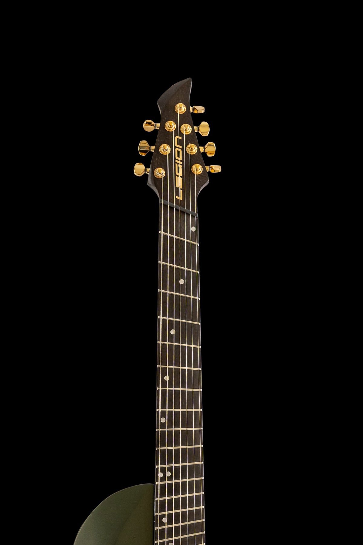 LARADA 7 // Legion // Bell Garden Green