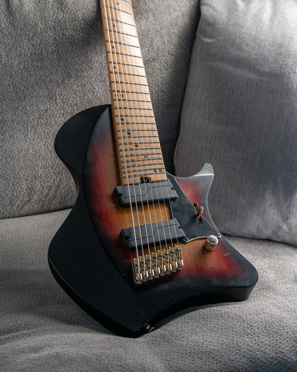 LARADA 8 Classic // Master Series // Triburst [Relic]