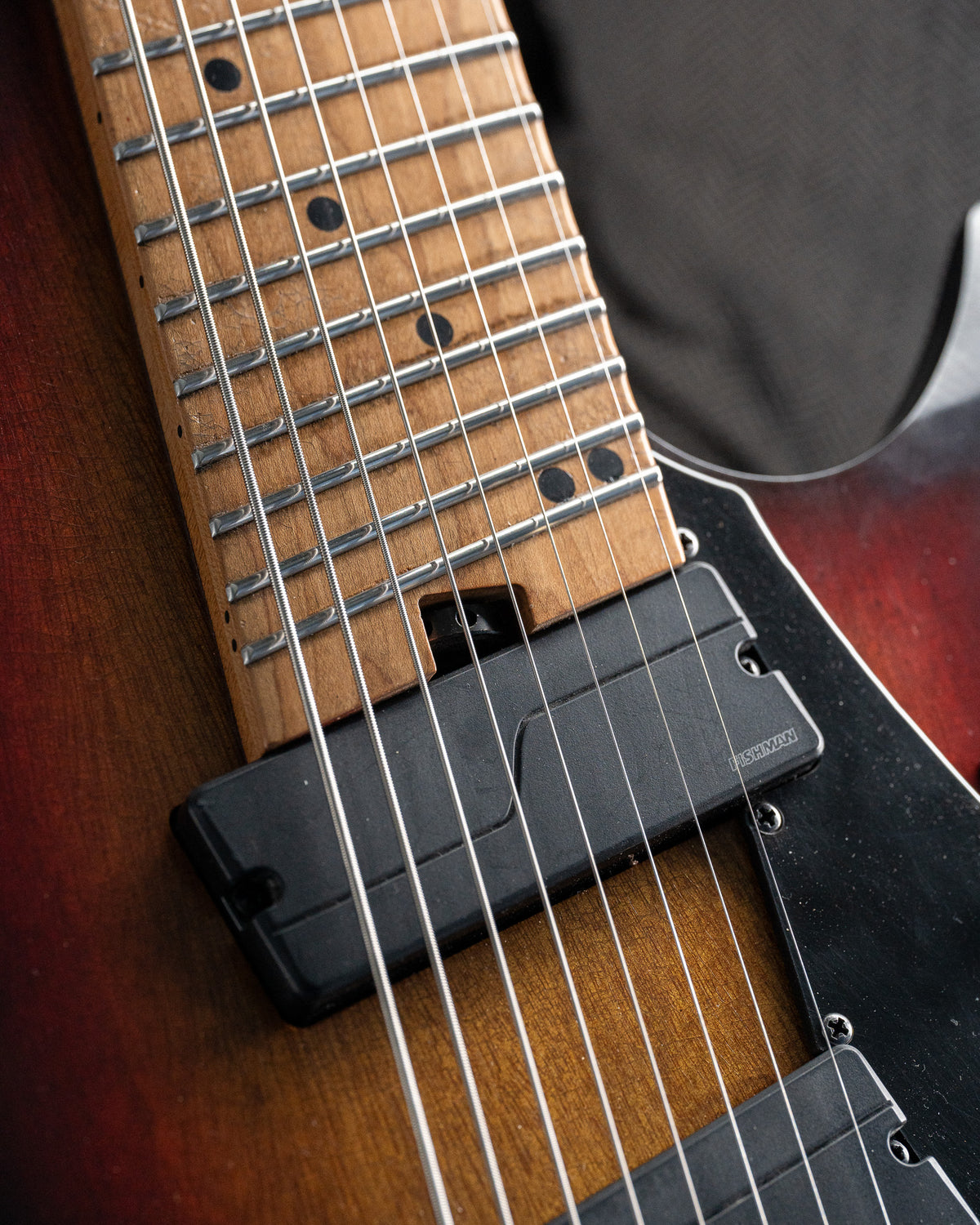 LARADA 8 Classic // Master Series // Triburst [Relic]