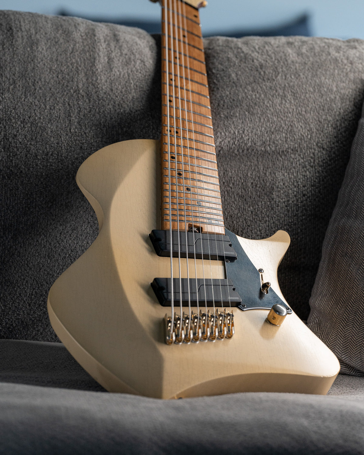 LARADA 8 Classic // Master Series // Latte [Relic]