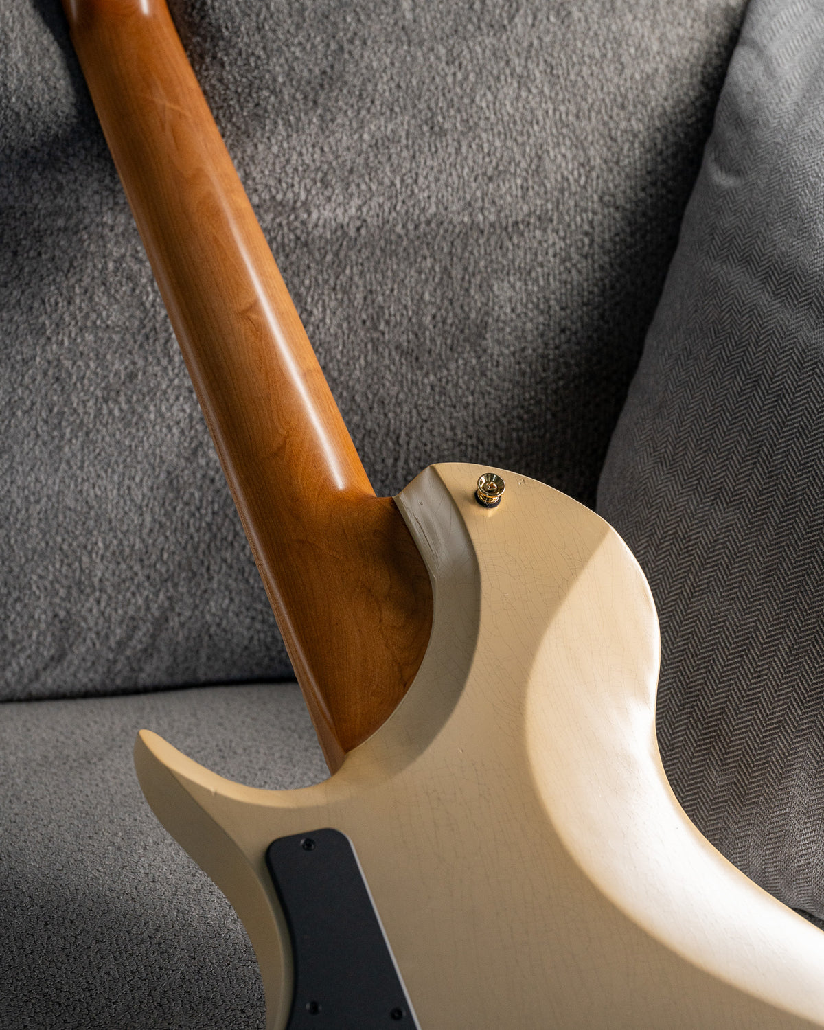 LARADA 8 Classic // Master Series // Latte [Relic]