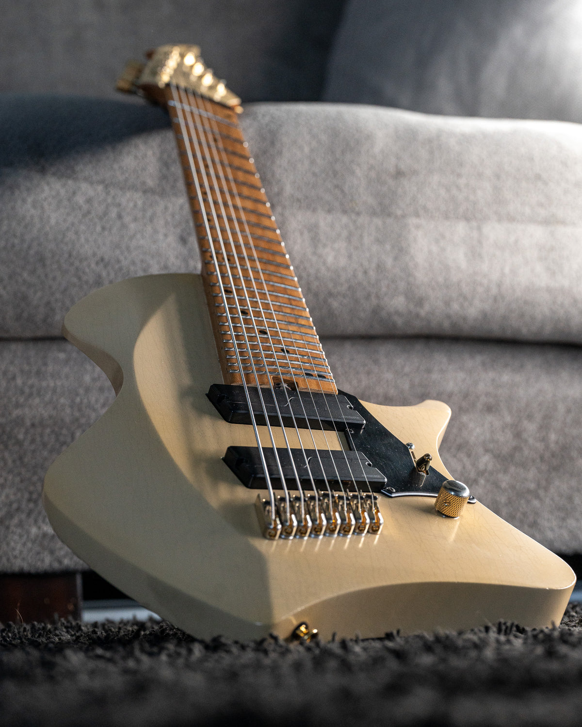 LARADA 8 Classic // Master Series // Latte [Relic]