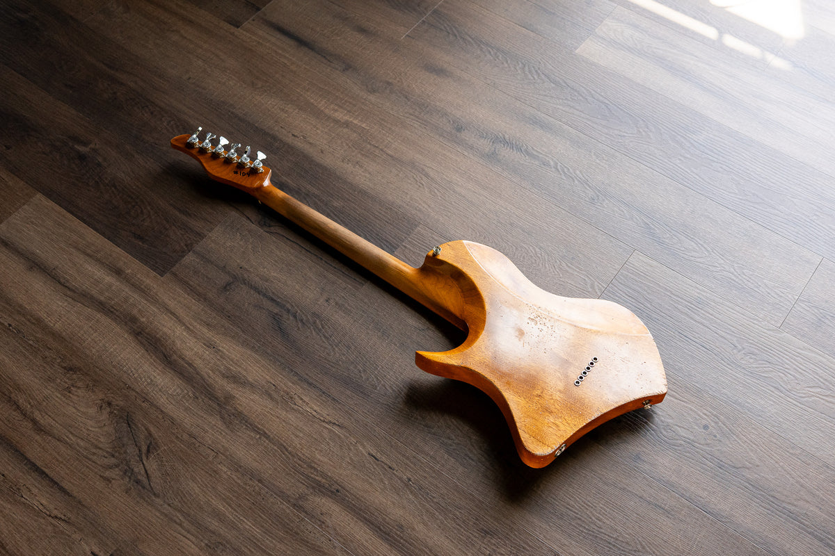 LARADA SPACE T // Emerald [Relic]