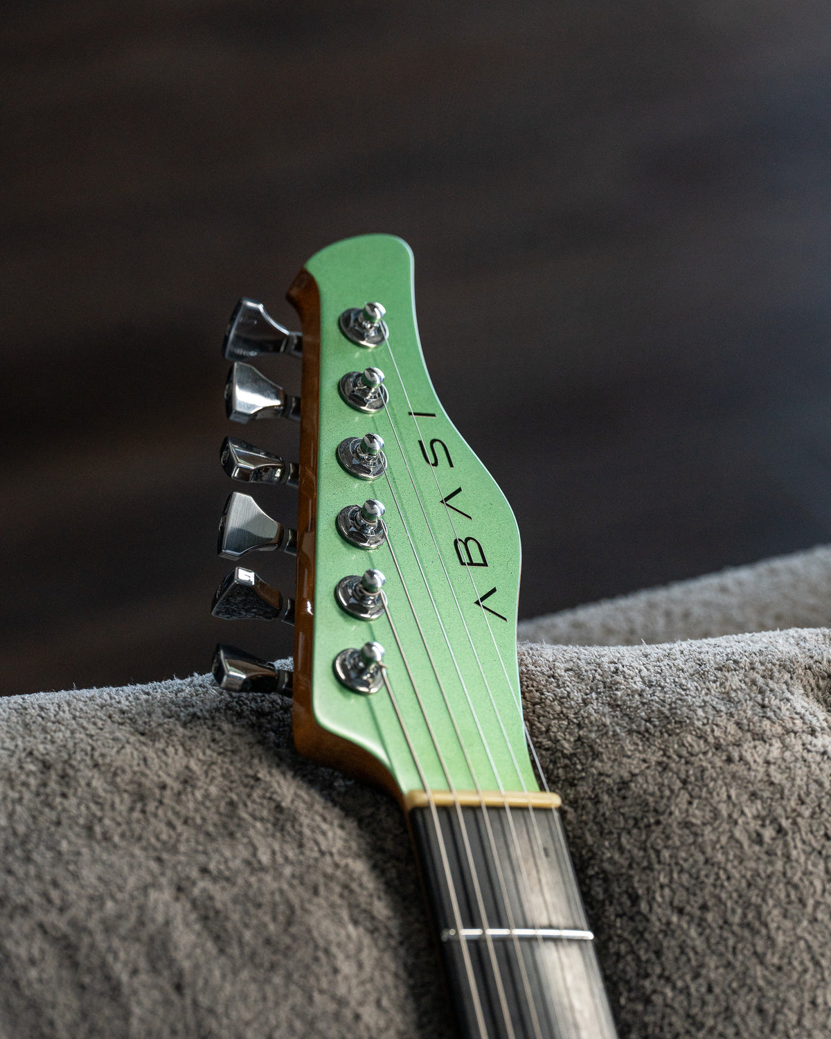 LARADA SPACE T // Emerald [Relic]