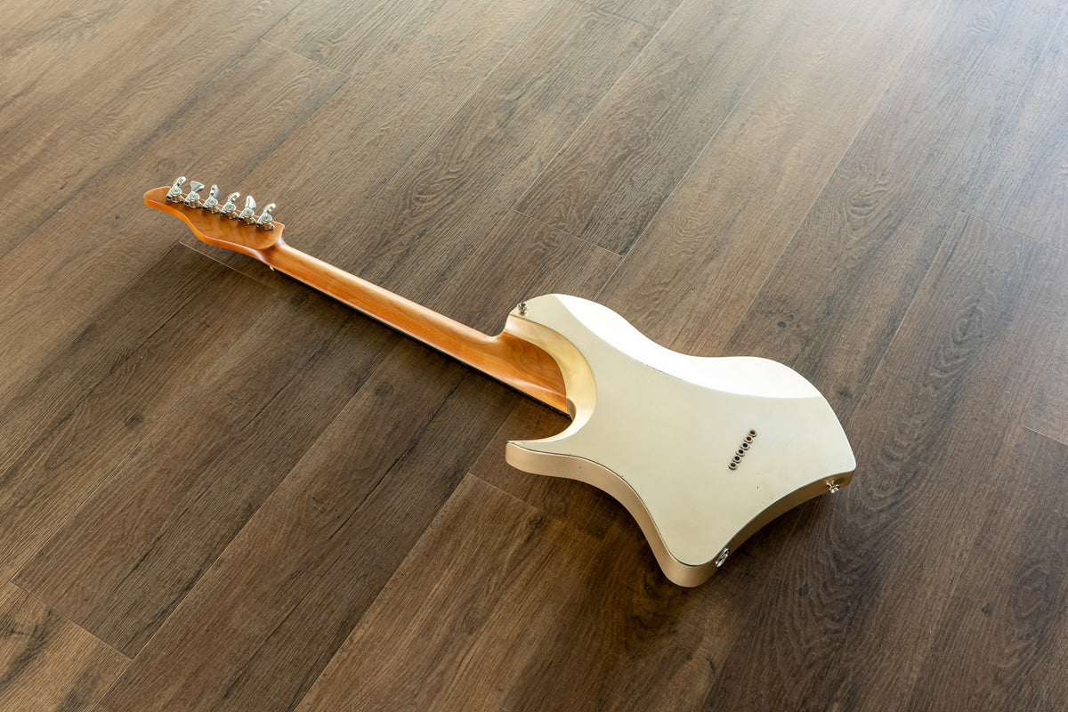 LARADA SPACE T // Champagne over Black [2-Stage Relic]