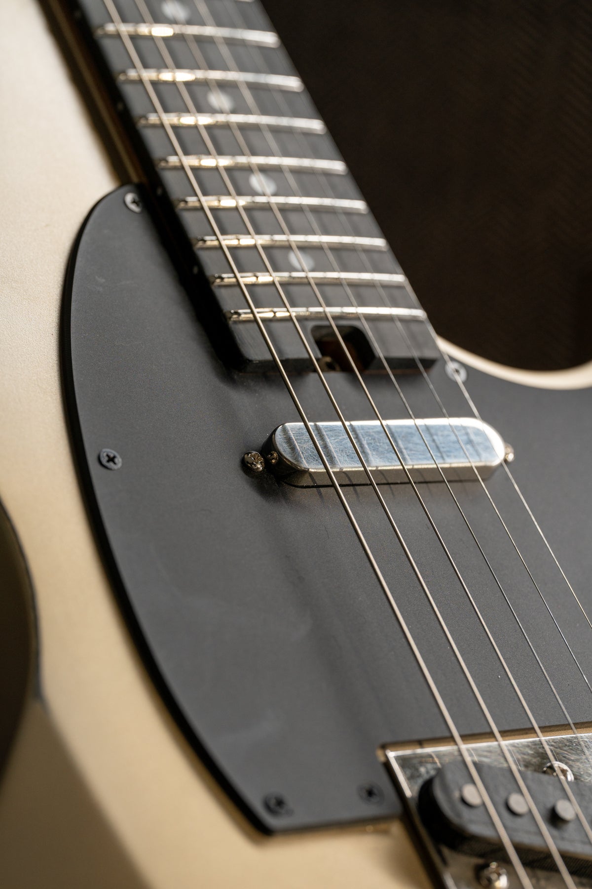 LARADA SPACE T // Champagne over Black [2-Stage Relic]