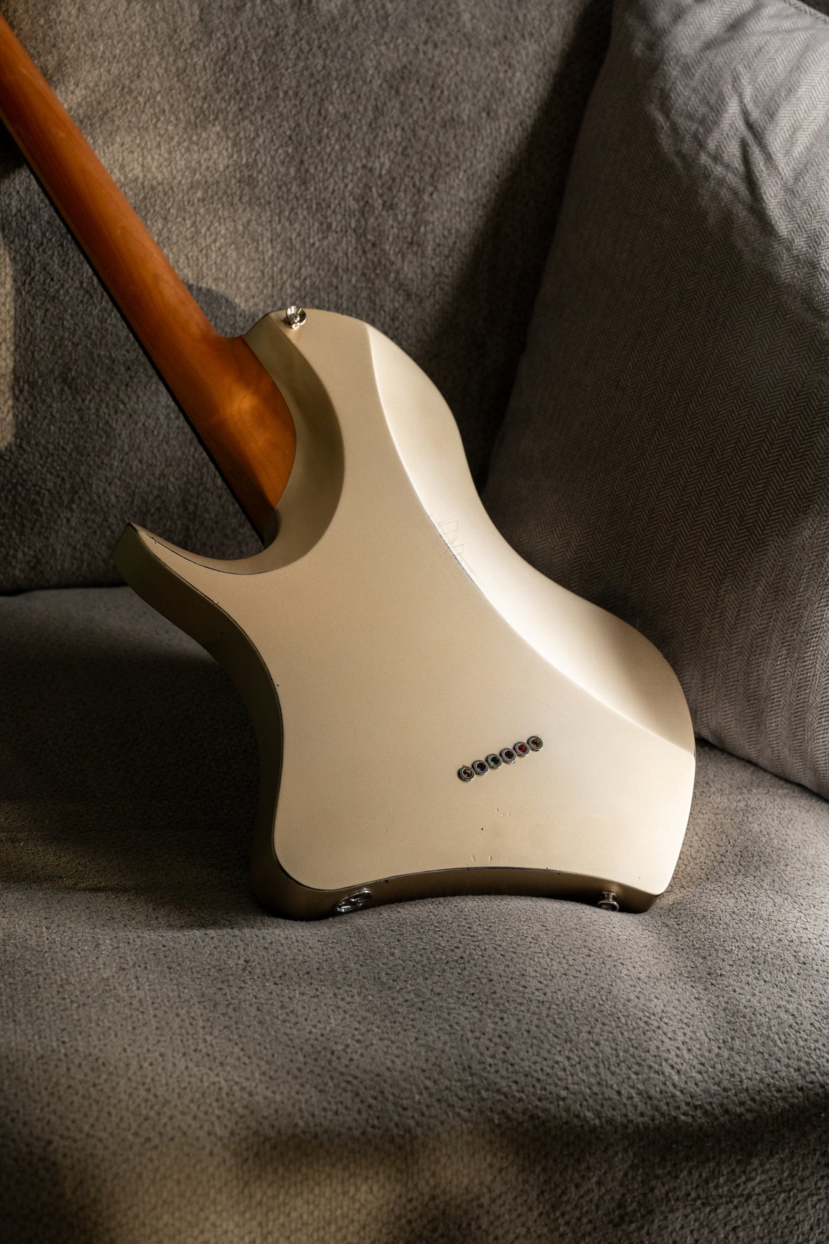 LARADA SPACE T // Champagne over Black [2-Stage Relic]