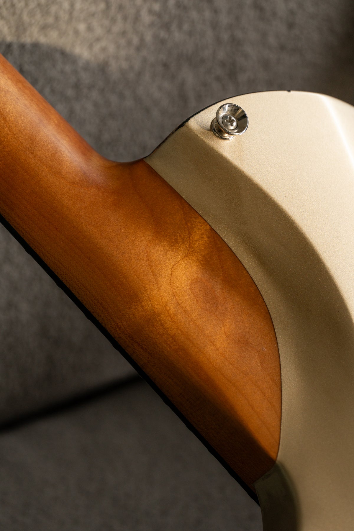 LARADA SPACE T // Champagne over Black [2-Stage Relic]