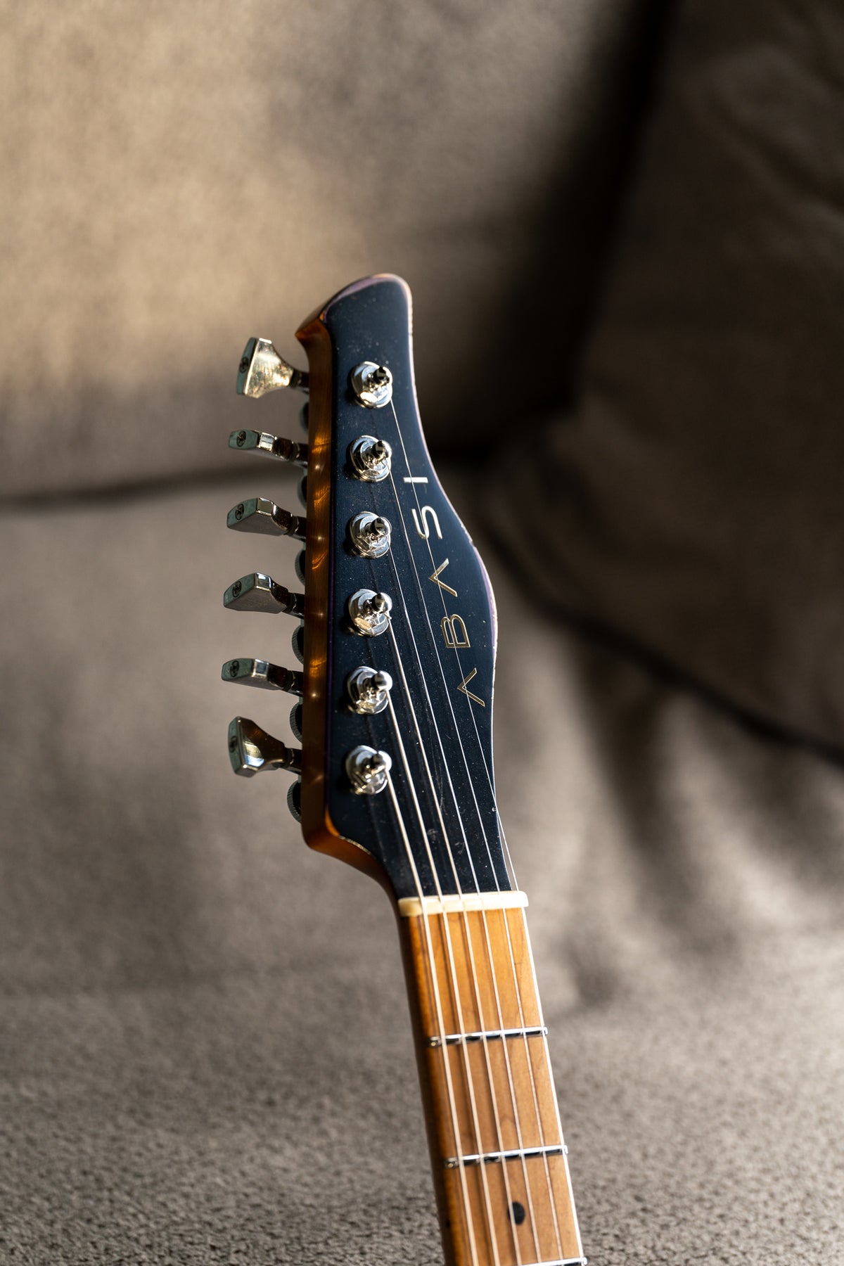 LARADA SPACE T // Black over Mystic Dream [2-Stage Relic]