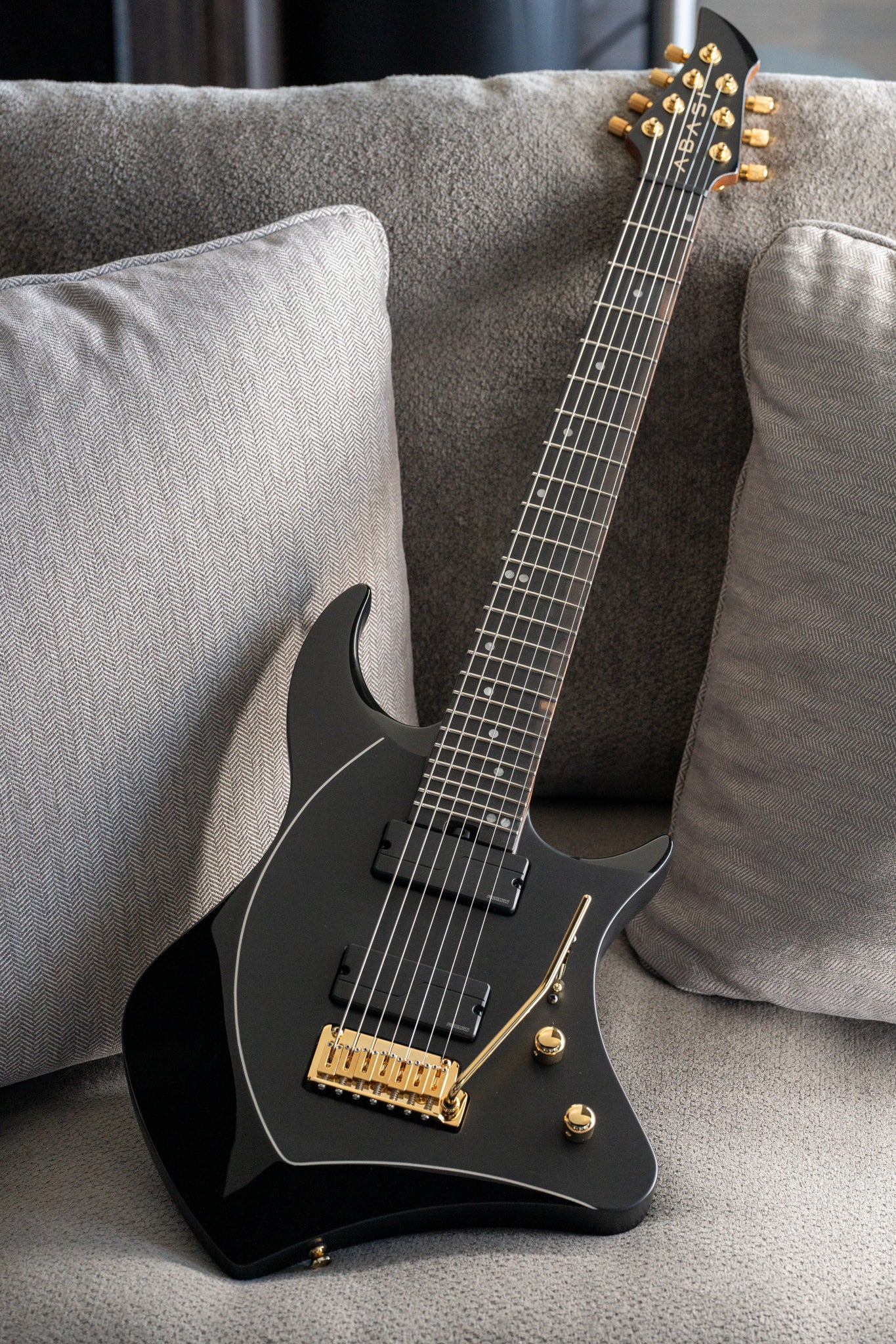 ĒMI 7 // MASTER SERIES // BLACK BEAUTY (B-Stock)