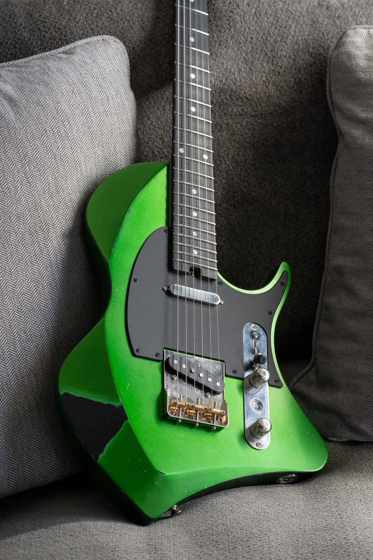 LARADA SPACE T // Emerald over Black [2-Stage Relic]