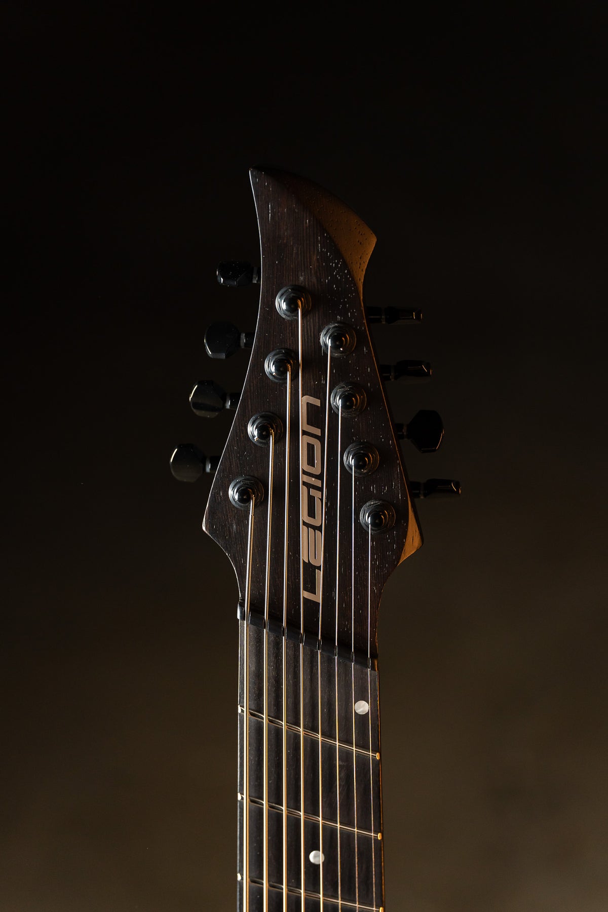 ēmi 8 // Legion // Stealth [B-stock]