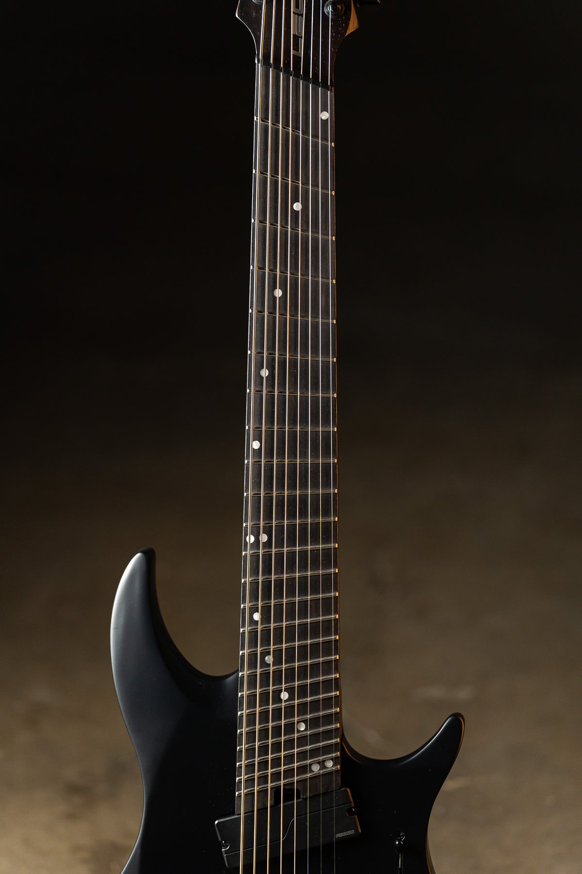 ēmi 8 // Legion // Stealth [B-stock]