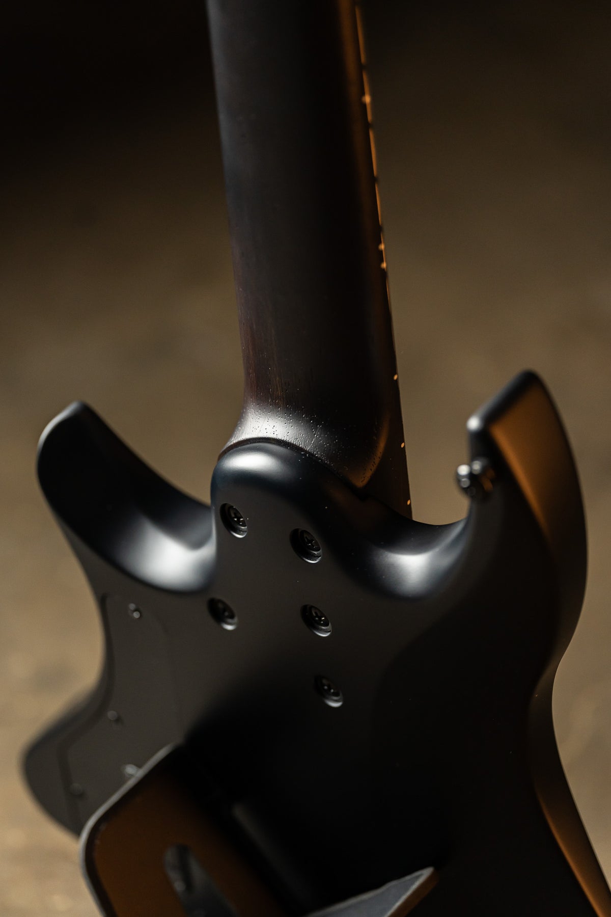 ēmi 8 // Legion // Stealth [B-stock]