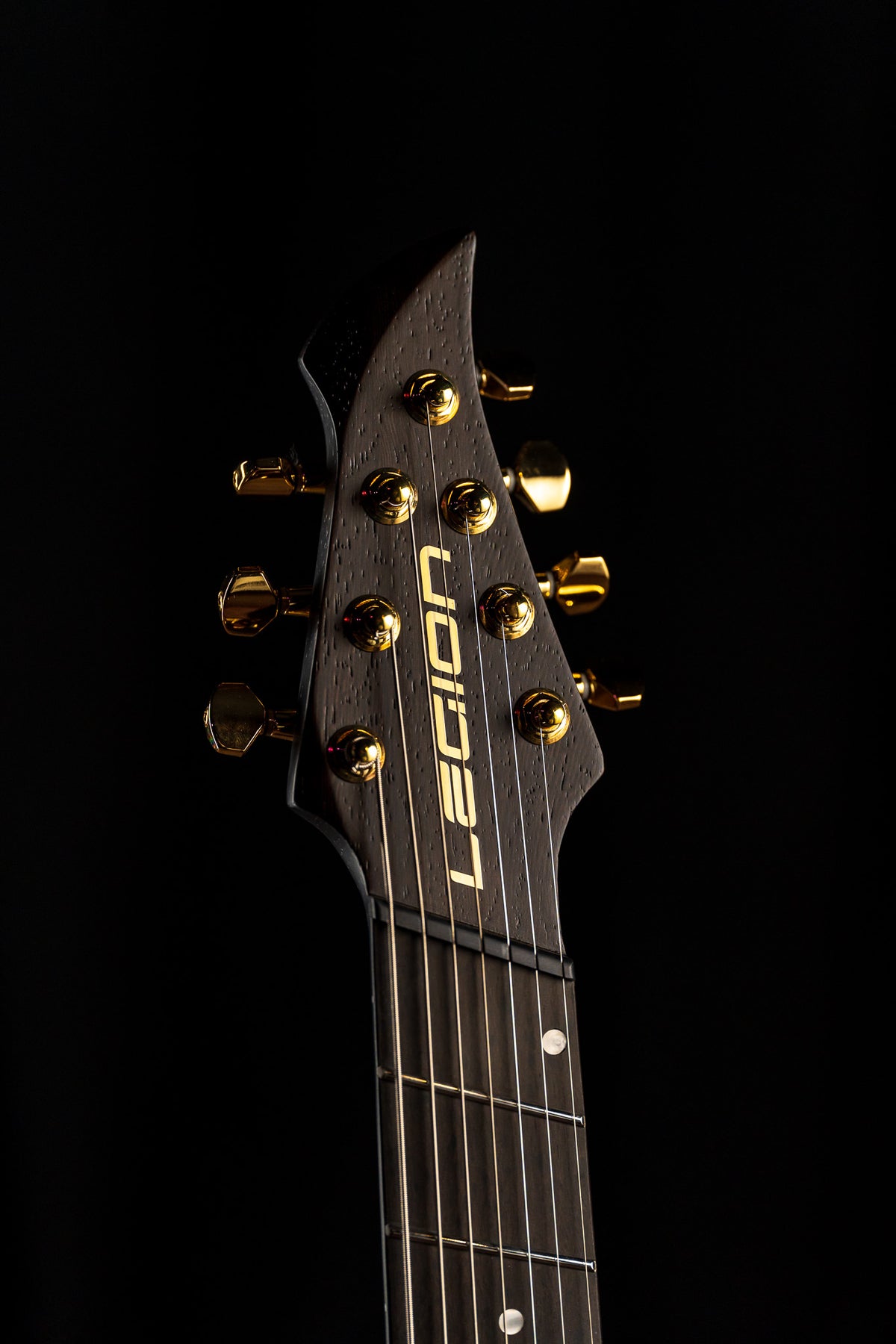 LARADA 7 // Legion // Bell Garden Green