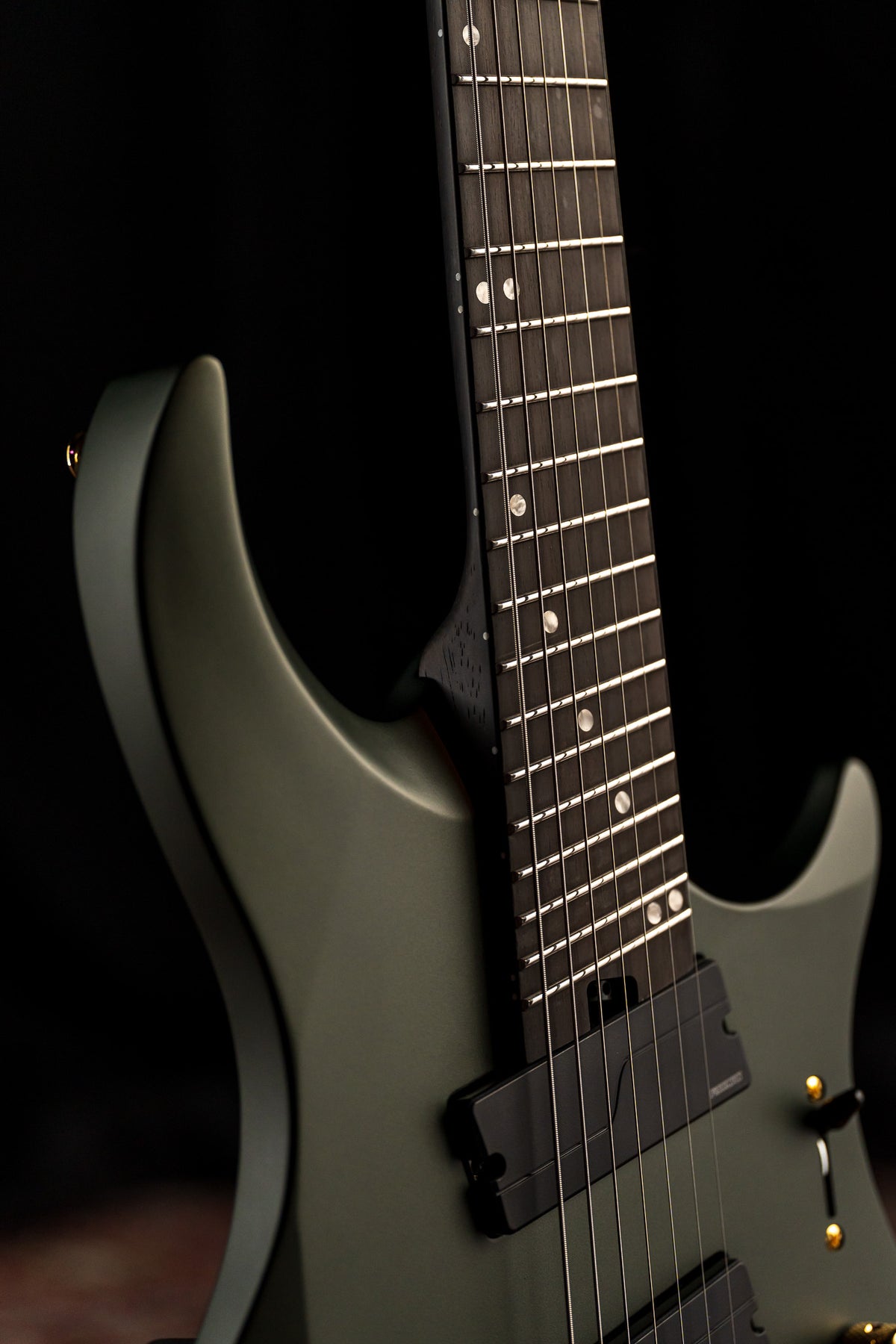 ēmi 7 // Legion // Bell Garden Green