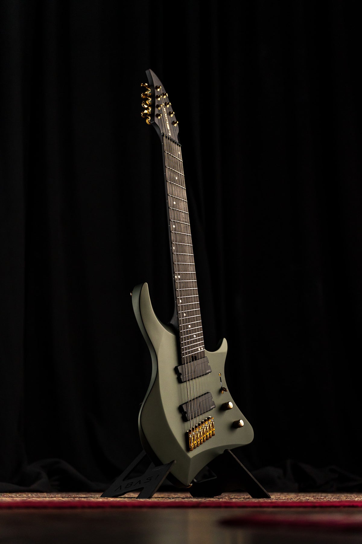 ēmi 8 // Legion // Bell Garden Green