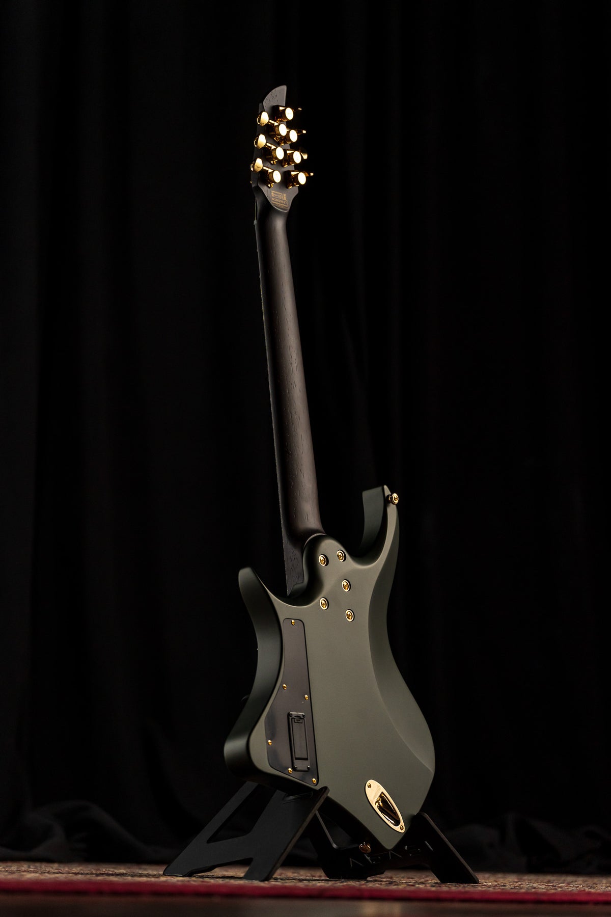 ēmi 7 // Legion // Bell Garden Green