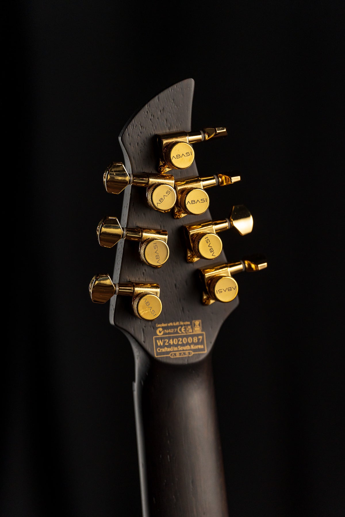 ēmi 7 // Legion // Bell Garden Green