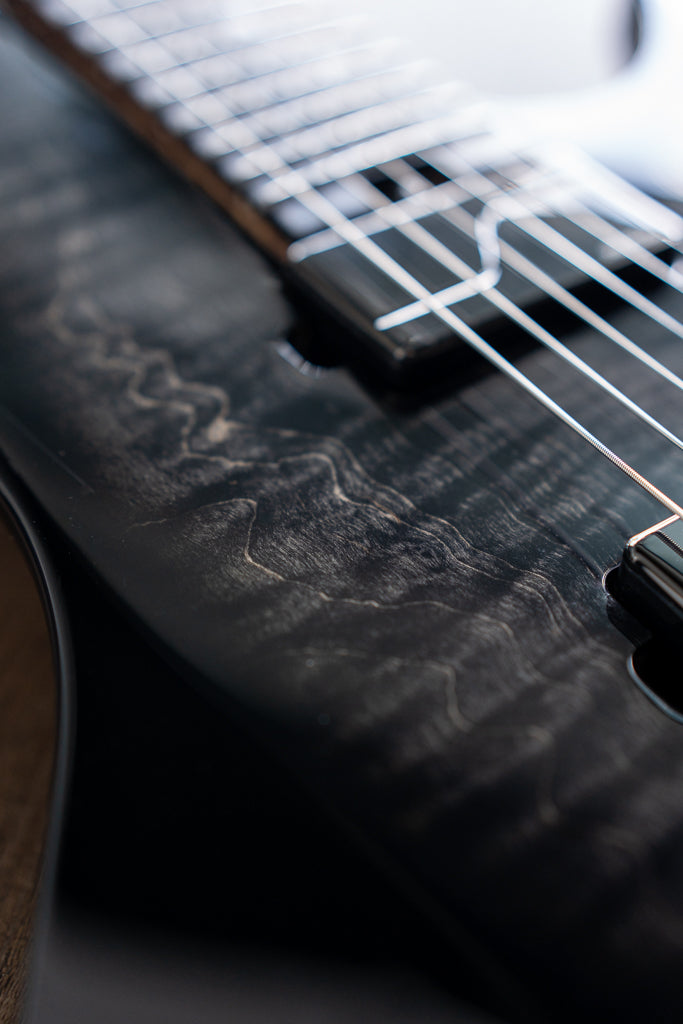 LARADA 6 // Master Series // Transparent Blackburst