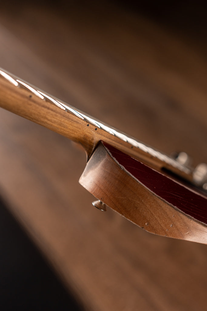 LARADA SPACE T // Red Mega Relic