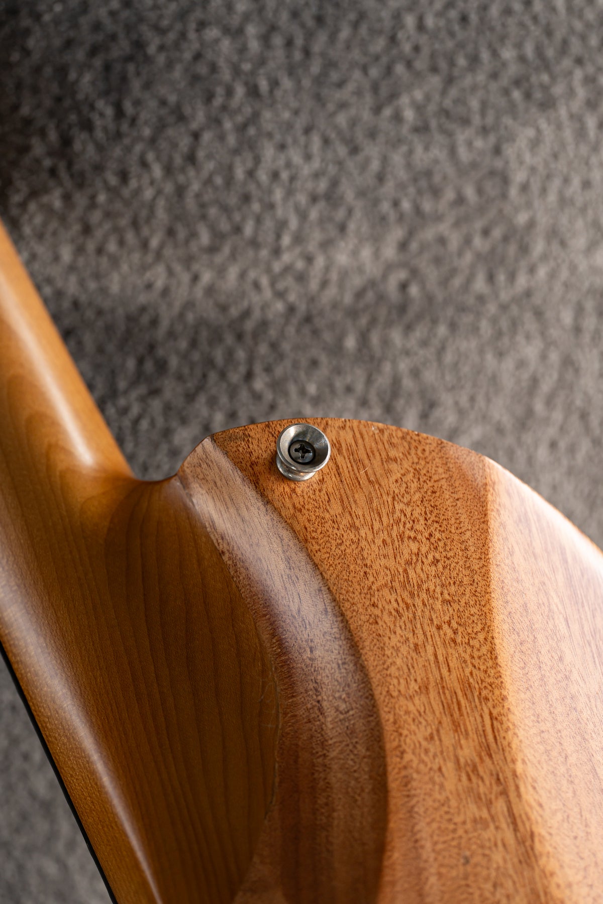 LARADA SPACE T // Emerald Satin [Relic]