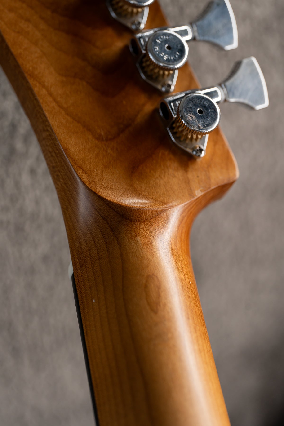 LARADA SPACE T // Emerald Satin [Relic]