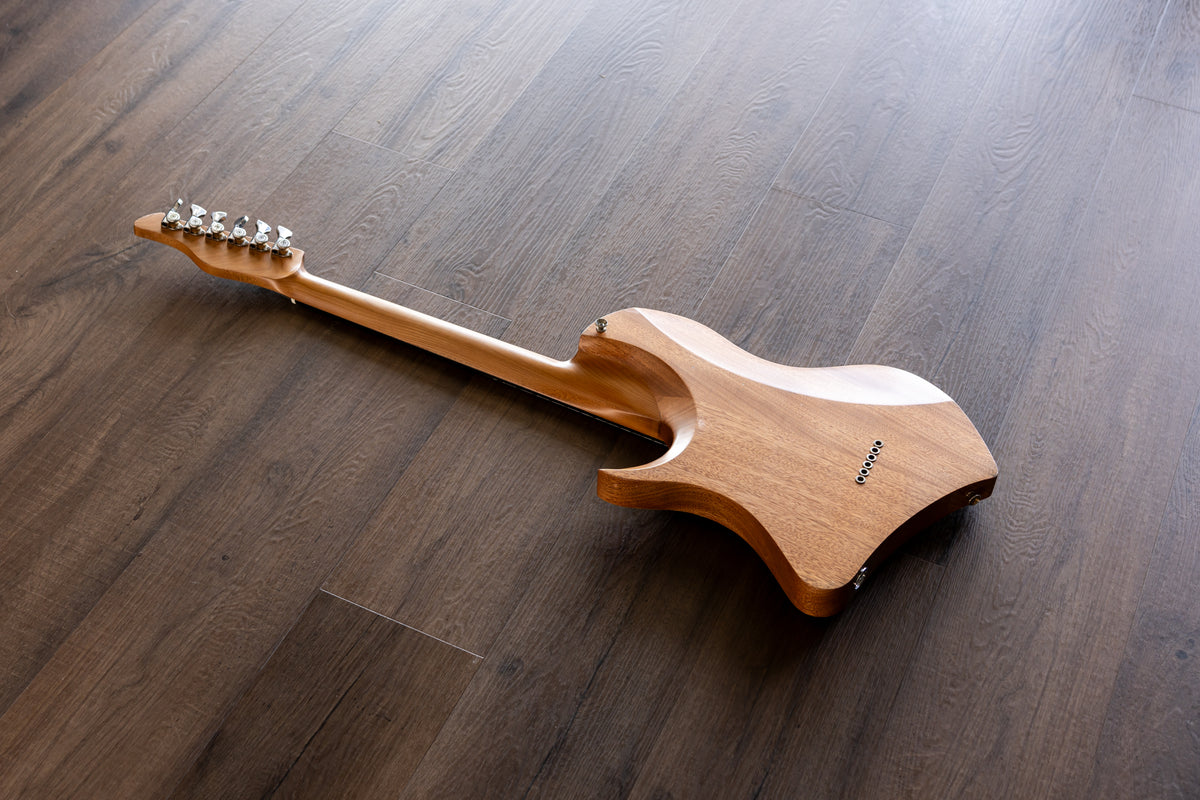 LARADA SPACE T // Emerald Satin [Relic]