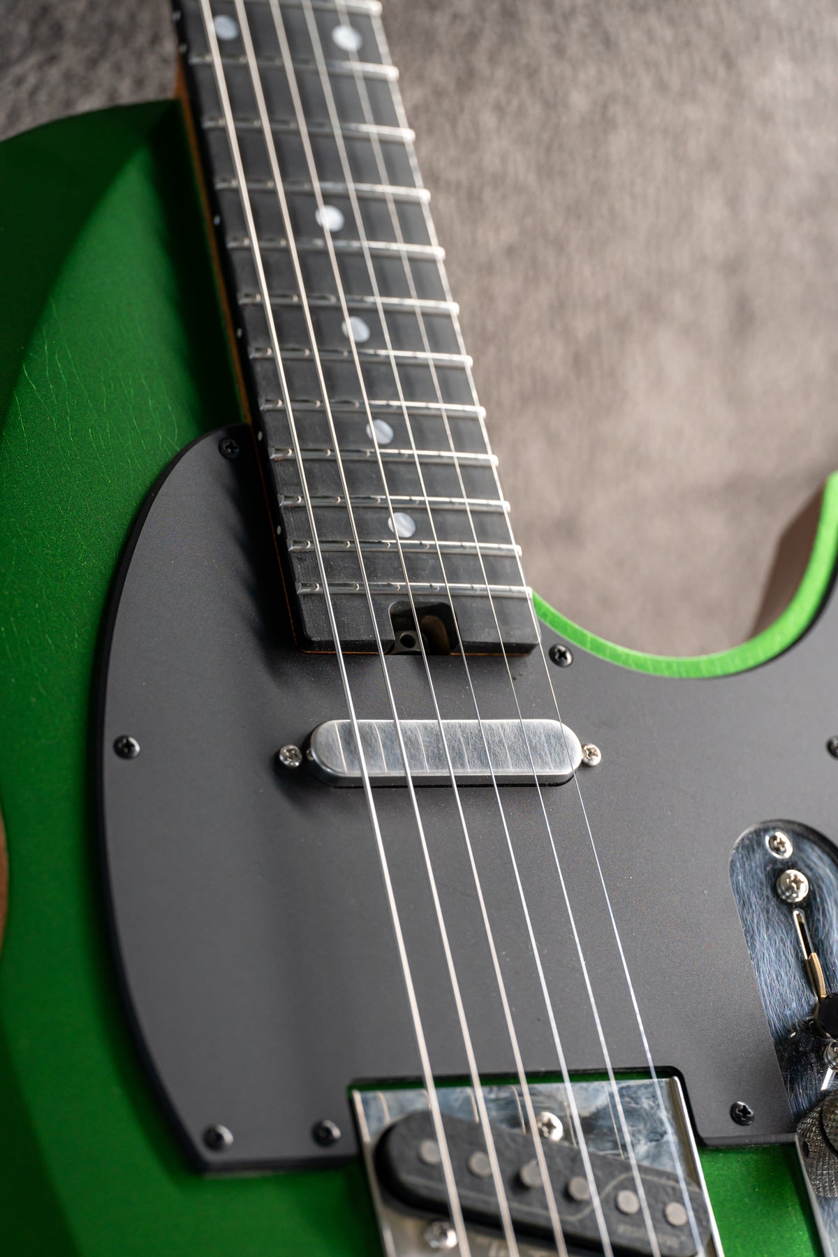 LARADA SPACE T // Emerald Satin [Relic]