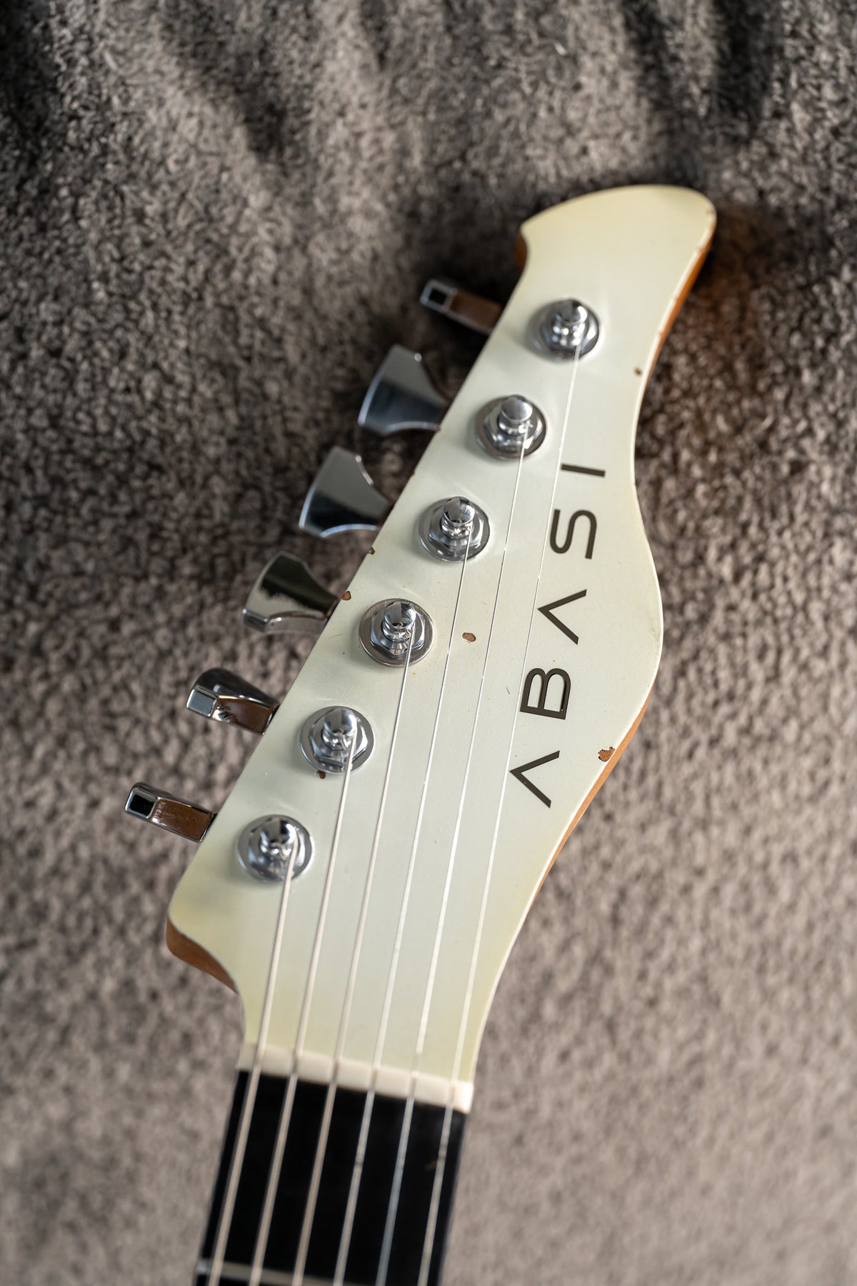 LARADA SPACE T // Porcelain [2-Stage Relic]