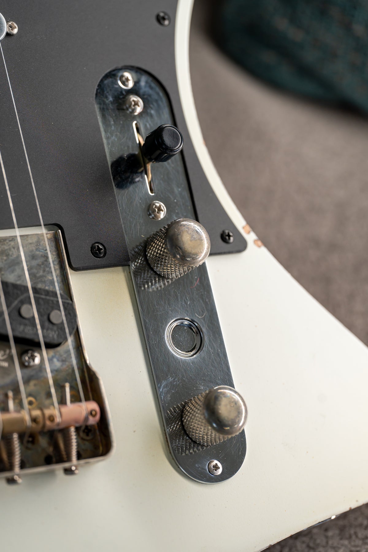 LARADA SPACE T // Porcelain [2-Stage Relic]