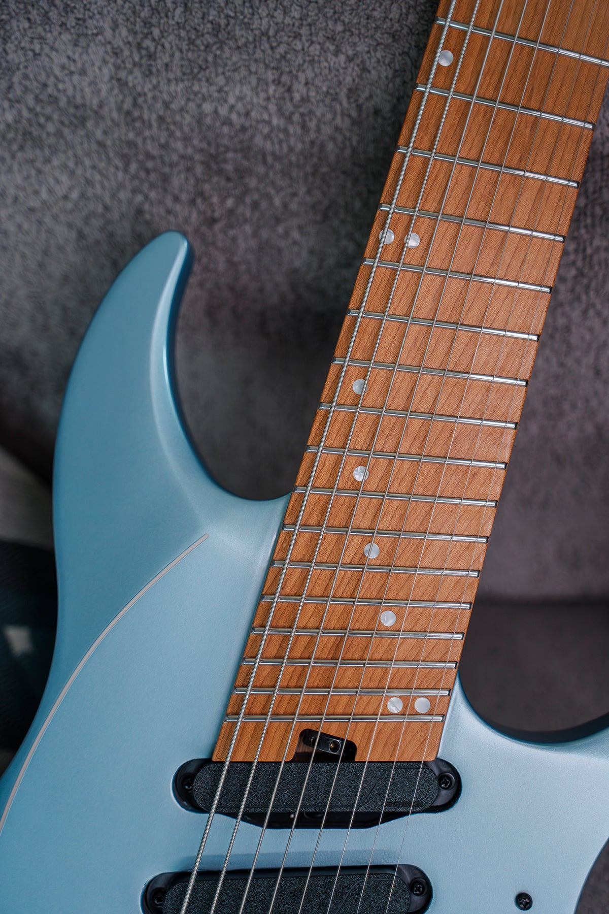 ĒMI 8 // MASTER SERIES // FROST (Korina Neck)