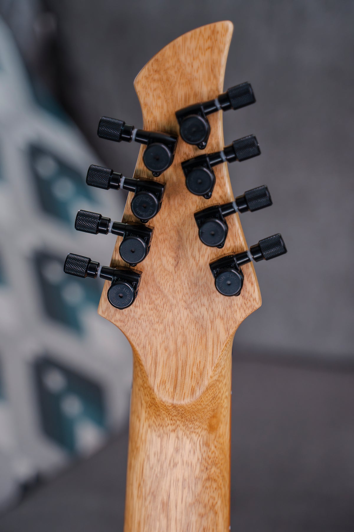 ĒMI 8 // MASTER SERIES // FROST (Korina Neck)