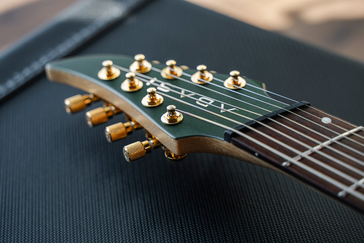 ĒMI 8 // MASTER SERIES // BELL GARDEN GREEN