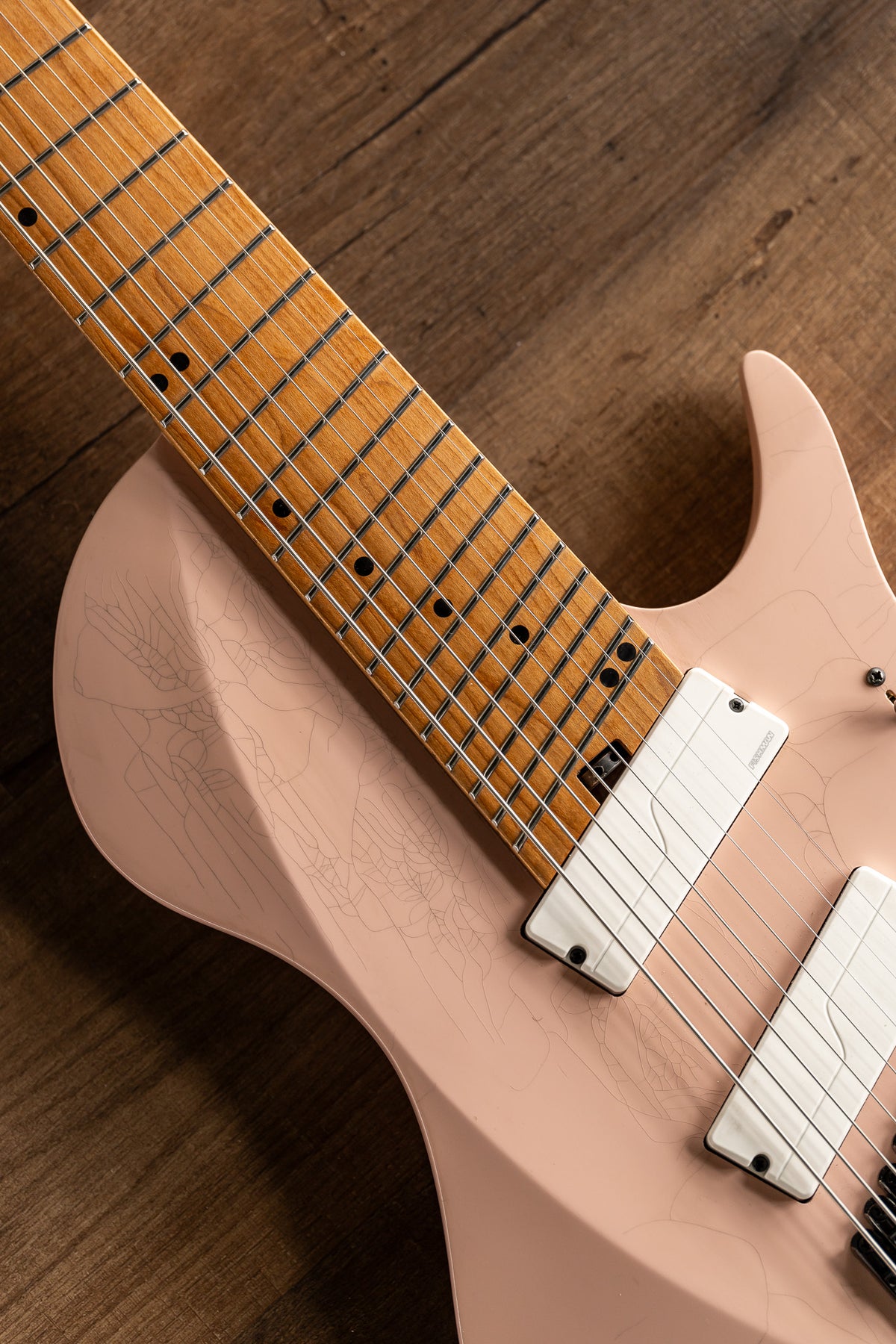 LARADA 8 // Master Series // Shell Pink [Relic]